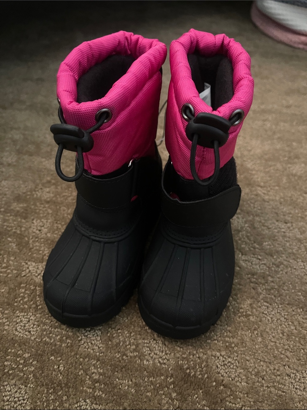 Brand new snow boots